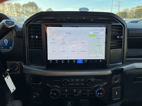 Used 2024 Ford F150 XL image 17