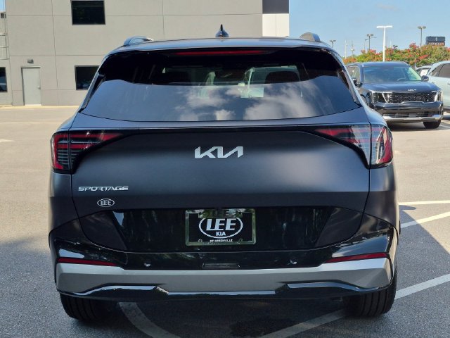 New 2026 Kia Sportage SX FWD image 4