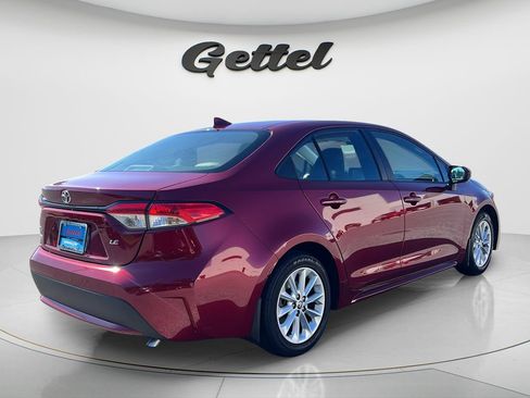Used 2022 Toyota Corolla LE w/ LE Convenience Package FWD image 5