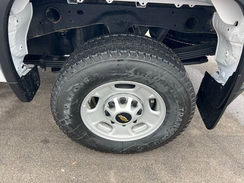 Used 2025 Chevrolet Silverado 2500 W/T w/ WT Convenience Package image 14