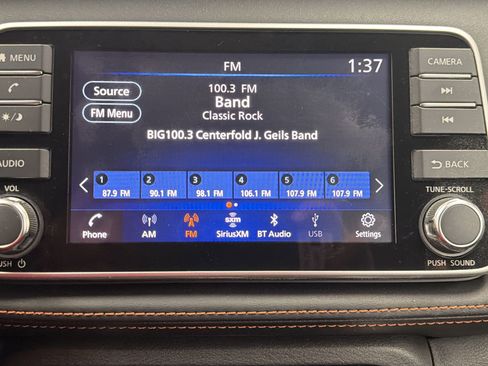 Used 2020 Nissan Kicks SR w/ Exterior Package image 21