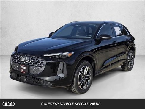 Certified 2025 Audi Q5 Premium w/ Convenience Package AWD/4WD image 1