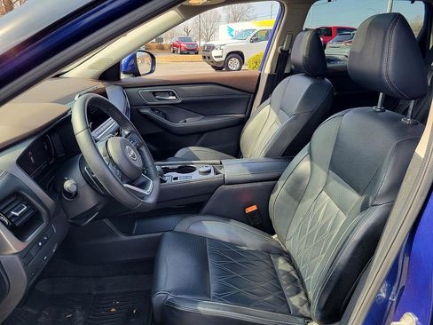 Certified 2023 Nissan Rogue Platinum w/ Platinum Premium Package image 11