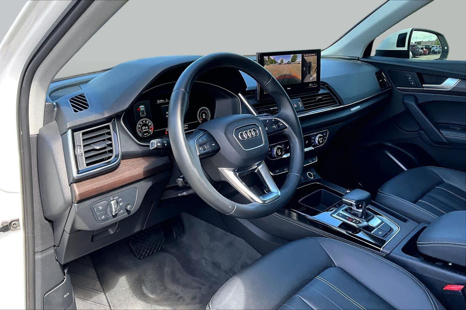 Used 2021 Audi Q5 2.0T Premium Plus w/ Premium Plus Package AWD/4WD image 16