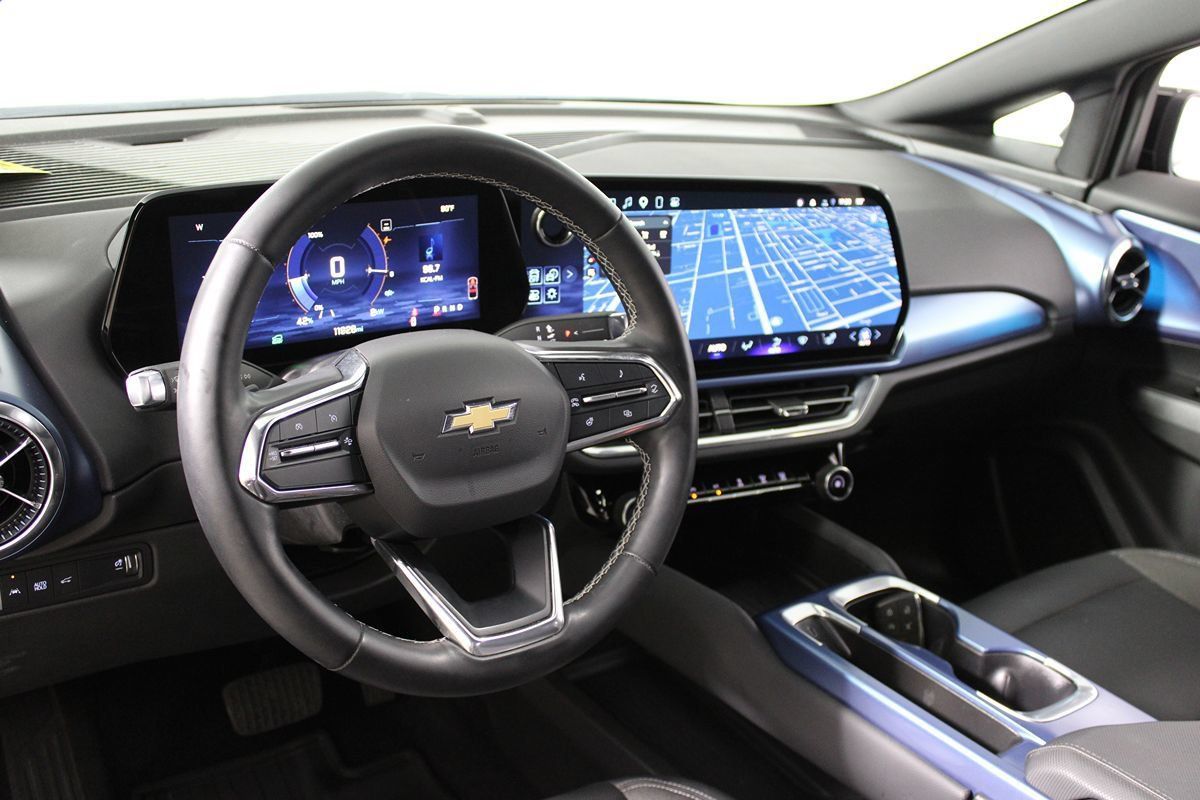 Used 2024 Chevrolet Equinox EV LT w/ LPO, All-Weather Mat Package FWD image 6