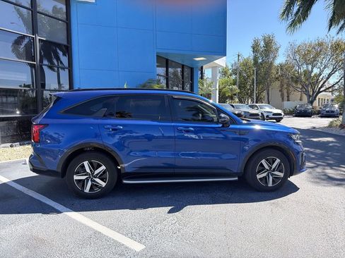 Used 2023 Kia Sorento S w/ Panoramic Sunroof Package image 9