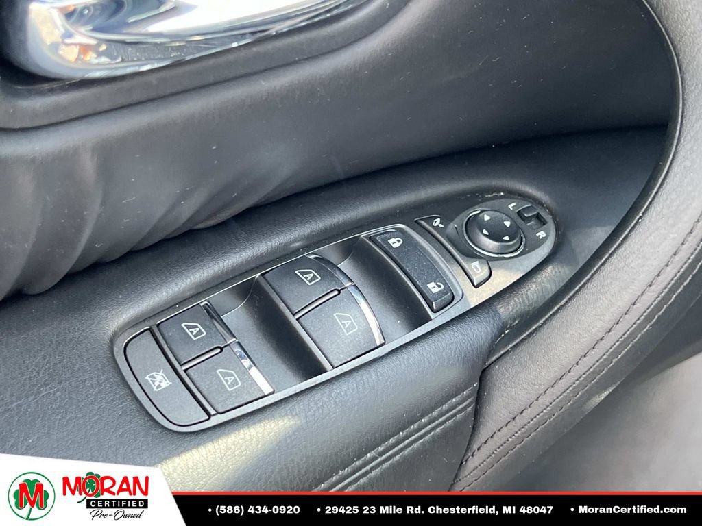 Used 2022 Nissan Armada S AWD/4WD image 15