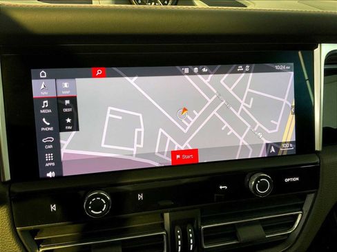 Certified 2023 Porsche Macan image 37