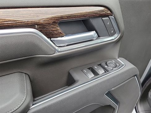 New 2026 GMC Sierra 2500 SLE w/ SLE Value Package; image 19