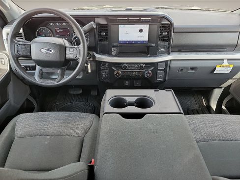 Used 2024 Ford F250 XLT w/ FX4 Off-Road Package AWD/4WD image 13