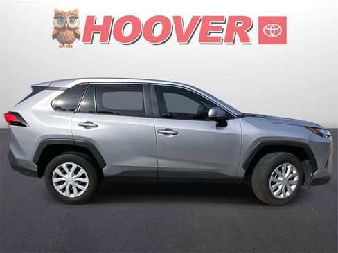 Used 2024 Toyota RAV4 LE image 2