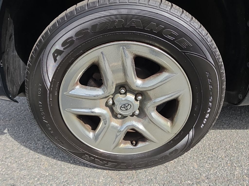 Used 2012 Toyota RAV4 4WD image 34