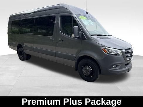 Used 2024 Mercedes-Benz Sprinter 3500 image 7