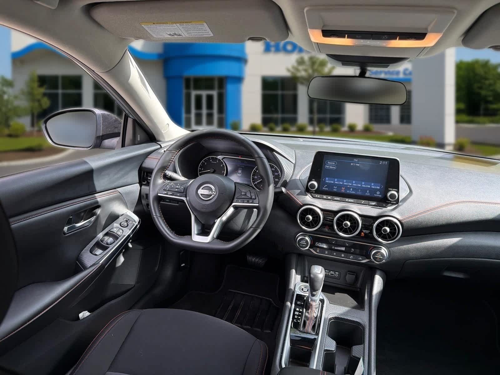 Used 2025 Nissan Sentra SR FWD image 30