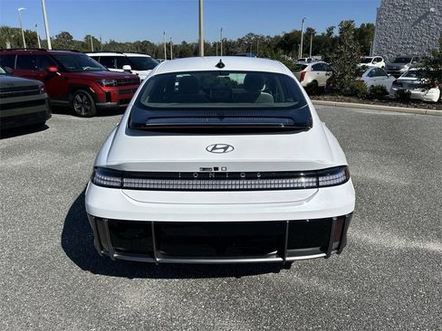 New 2025 Hyundai Ioniq 6 Limited image 10