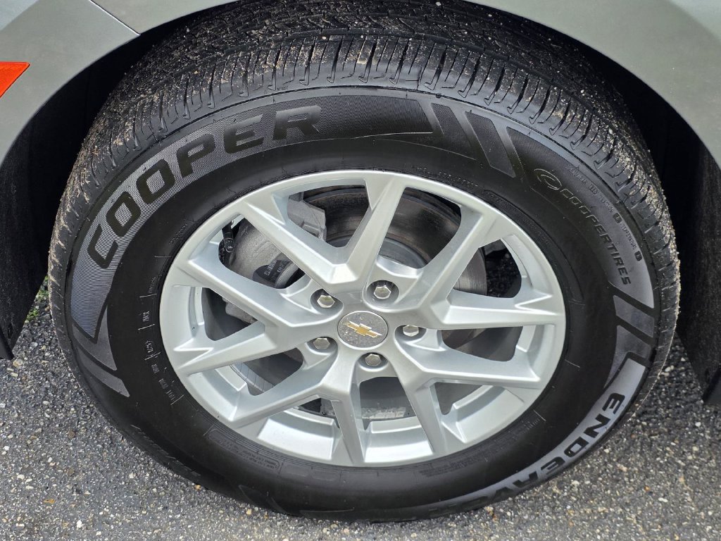 Used 2023 Chevrolet Equinox LT AWD/4WD image 32