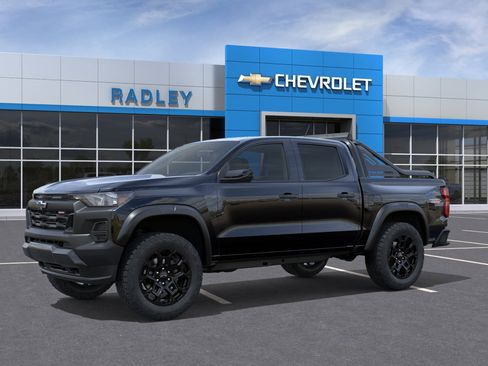 New 2026 Chevrolet Colorado Trail Boss w/ Midnight Edition AWD/4WD image 2