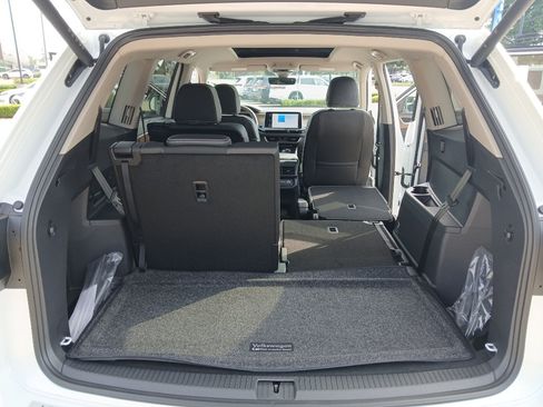 New 2026 Volkswagen Atlas SE FWD image 21