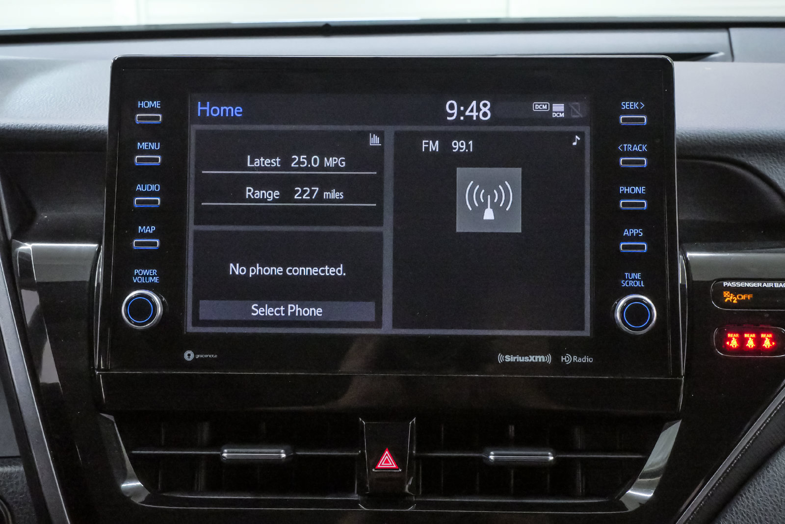 Used 2022 Toyota Camry XSE FWD image 16