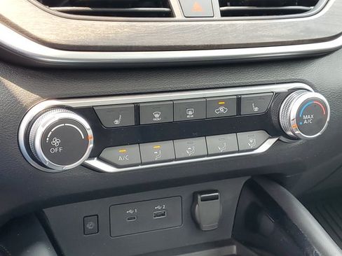 Certified 2023 Nissan Altima 2.5 SV w/ SV Premium Package AWD/4WD image 18