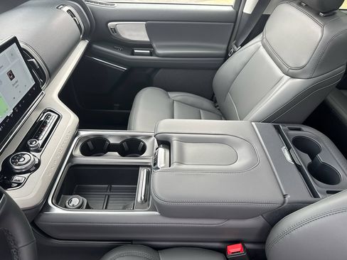 New 2026 Ford Expedition Active AWD/4WD image 34
