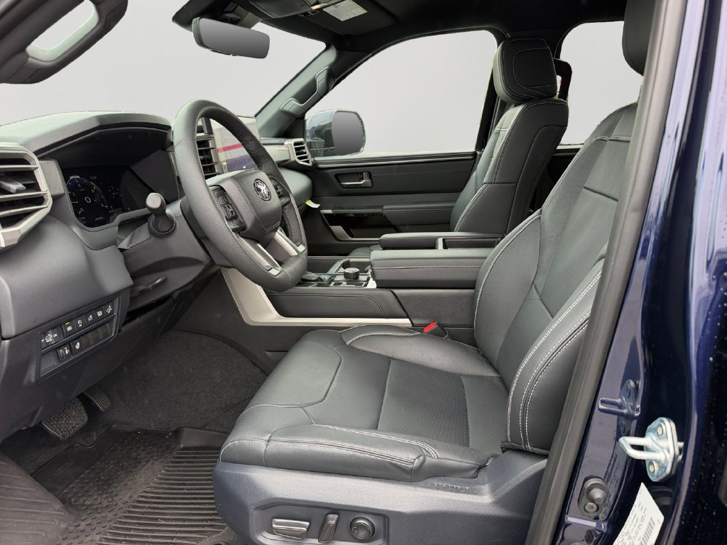 Used 2026 Toyota Tundra Limited AWD/4WD image 16