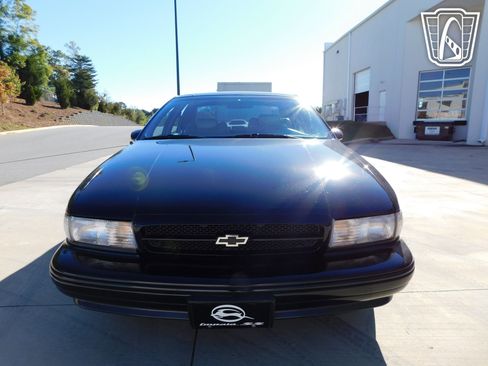 Used 1994 Chevrolet Impala SS image 4