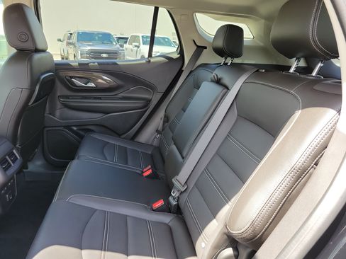 Used 2024 GMC Terrain Denali w/ Denali Premium Package AWD/4WD image 13