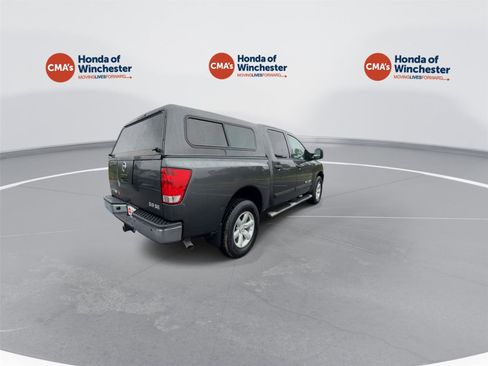 Used 2010 Nissan Titan SE w/ SE Value Truck Pkg AWD/4WD image 8