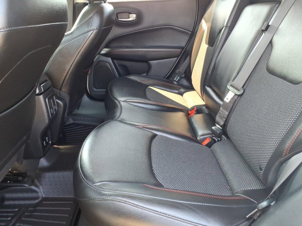 Used 2021 Jeep Compass Trailhawk AWD/4WD image 15