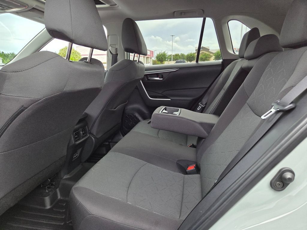 Certified 2023 Toyota RAV4 XLE w/ Convenience Package FWD image 6