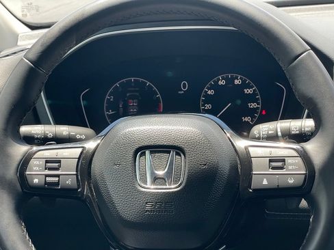 Certified 2024 Honda Pilot Touring image 12