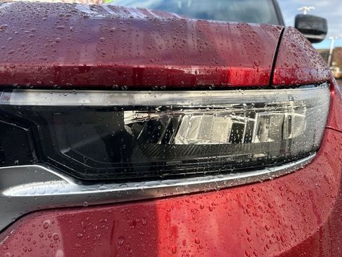 Used 2022 Jeep Grand Cherokee Summit image 9