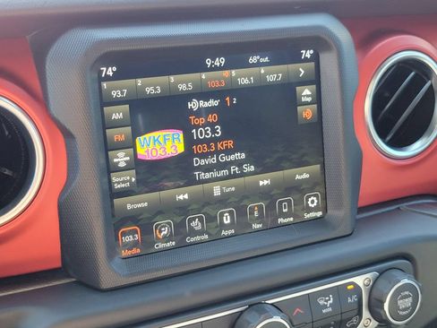 Used 2019 Jeep Wrangler Unlimited Rubicon AWD/4WD image 17