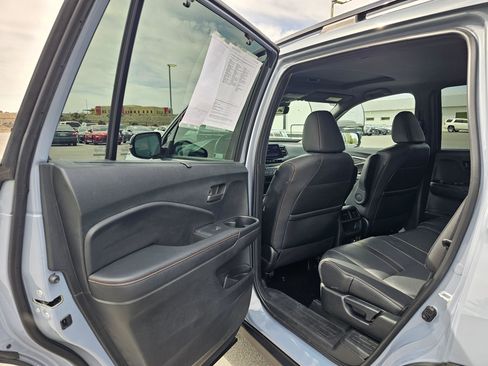 Used 2022 Honda Passport TrailSport image 16
