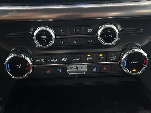 Used 2022 Ford F150 Lariat AWD/4WD image 38