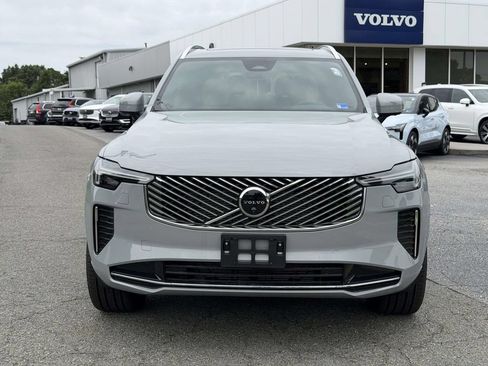 New 2026 Volvo XC90 B5 Plus w/ Protection Package Premier AWD/4WD image 23