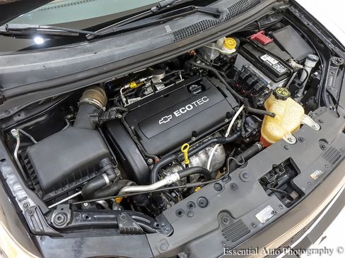 Used 2013 Chevrolet Sonic LT image 33