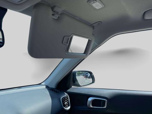 Used 2023 Hyundai Venue SEL FWD image 30