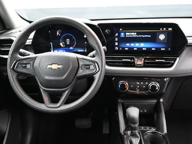 Used 2025 Chevrolet TrailBlazer LT AWD/4WD image 10