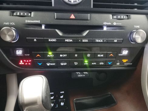 Used 2020 Lexus RX 350L Premium w/ Premium Package AWD/4WD image 21