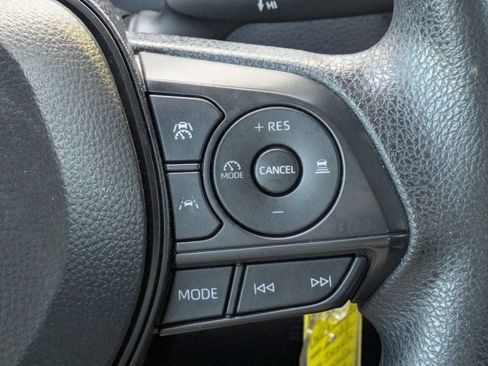 Used 2025 Toyota Corolla LE FWD image 24