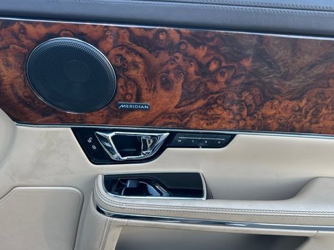 Used 2015 Jaguar XJ L Portfolio image 21