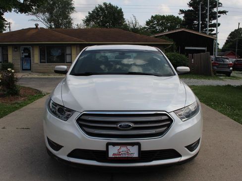 Used 2014 Ford Taurus SEL w/ Equipment Group 201A FWD image 3