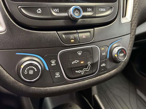 Used 2022 Chevrolet Malibu LS FWD image 22