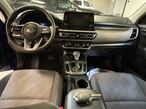 Used 2021 Kia Seltos LX AWD/4WD image 6