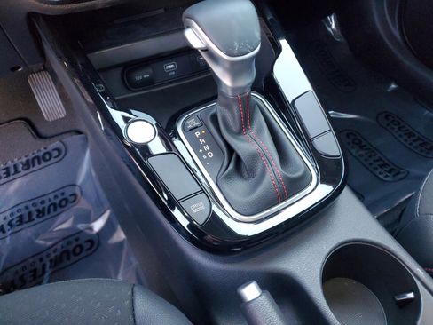 Certified 2025 Kia Soul GT-Line image 24