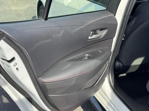 Used 2025 Toyota Corolla SE w/ SE Premium Package image 16