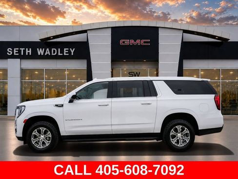 Used 2023 GMC Yukon XL SLE w/ Max Trailering Package AWD/4WD image 4