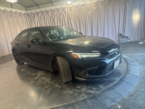 Used 2024 Honda Civic Sport image 2